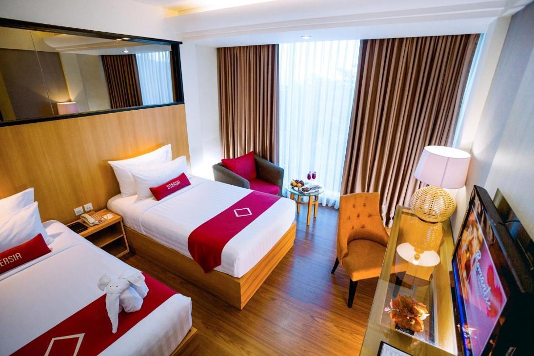 Emersia Hotel And Resort Bandar Lampung Kültér fotó